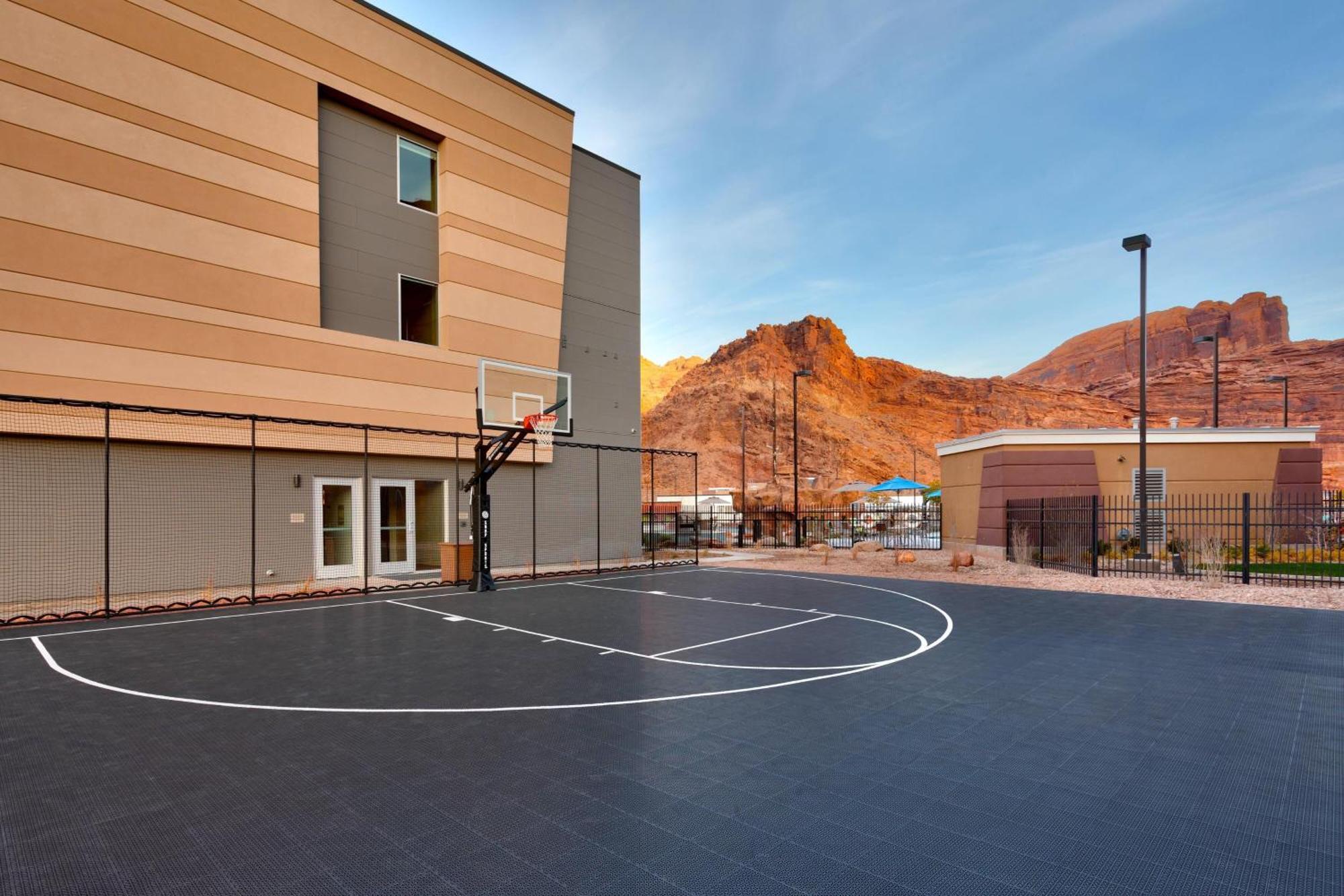 Springhill Suites By Marriott Moab Exterior photo